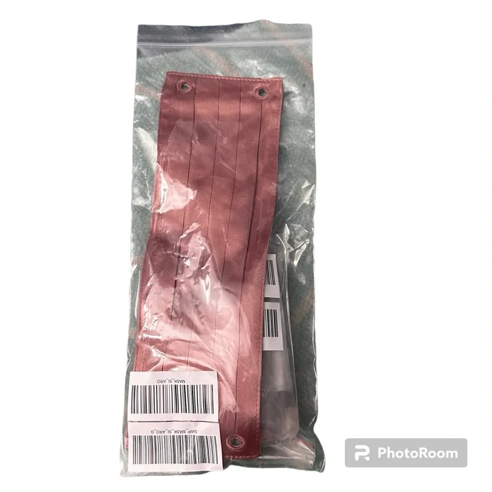 NEW IN PACKAGING Senreve Silk Face Mask in Ash Rose